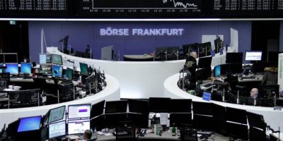 Bolsas de Europa operan mixtas en un mercado nervioso por la volatilidad de los últimos días