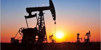 El crudo cayó 2,5% tras suba en las reservas