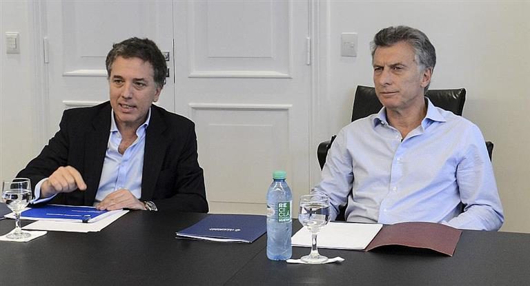 Macri y Dujovne se reunieron tras el inicio del diálogo con el FMI