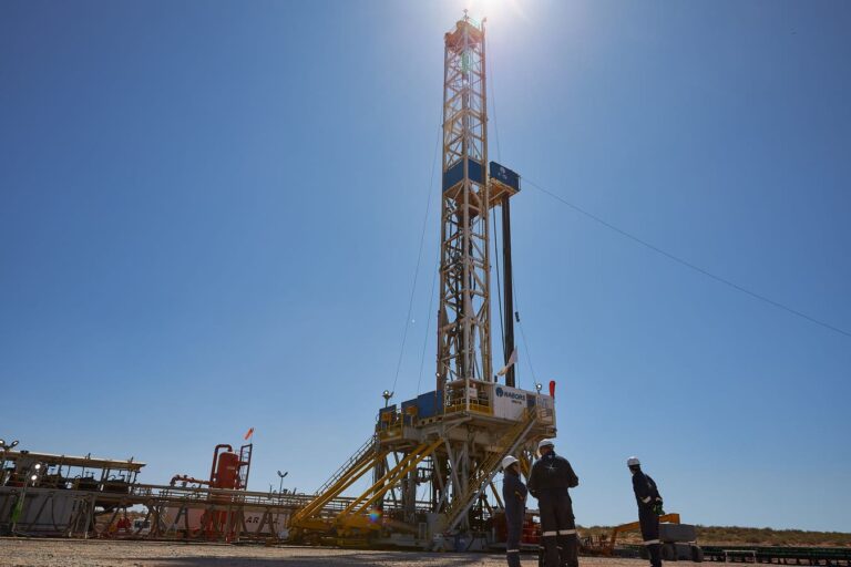 Vaca Muerta. El sector petrolero achica sus costos para poder volver a producir