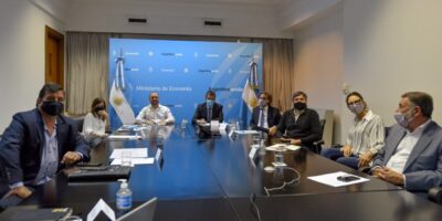 Proyecto de fórmula de movilidad del Gobierno: 50% de salarios y recaudación