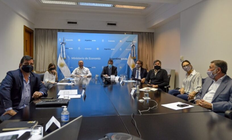 Proyecto de fórmula de movilidad del Gobierno: 50% de salarios y recaudación