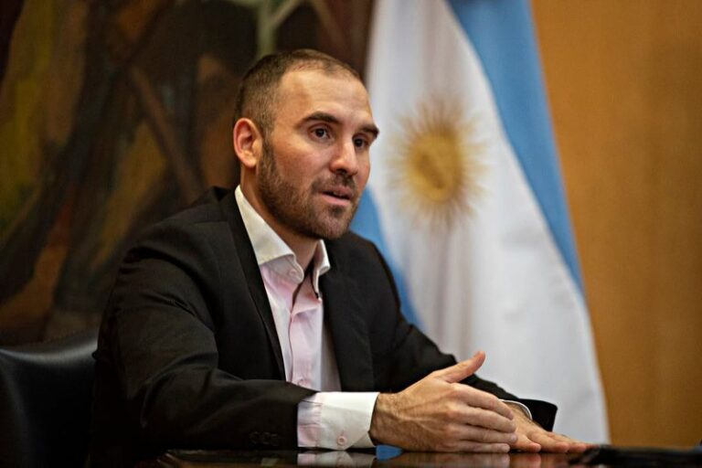 Economía colocó más de $780.000 millones y obtuvo $30.000 millones extra