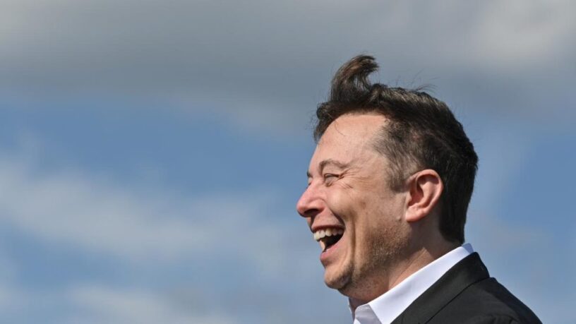 Tesla compra US$ 1.500 millones en Bitcoin y la crypto supera los US$ 45.000